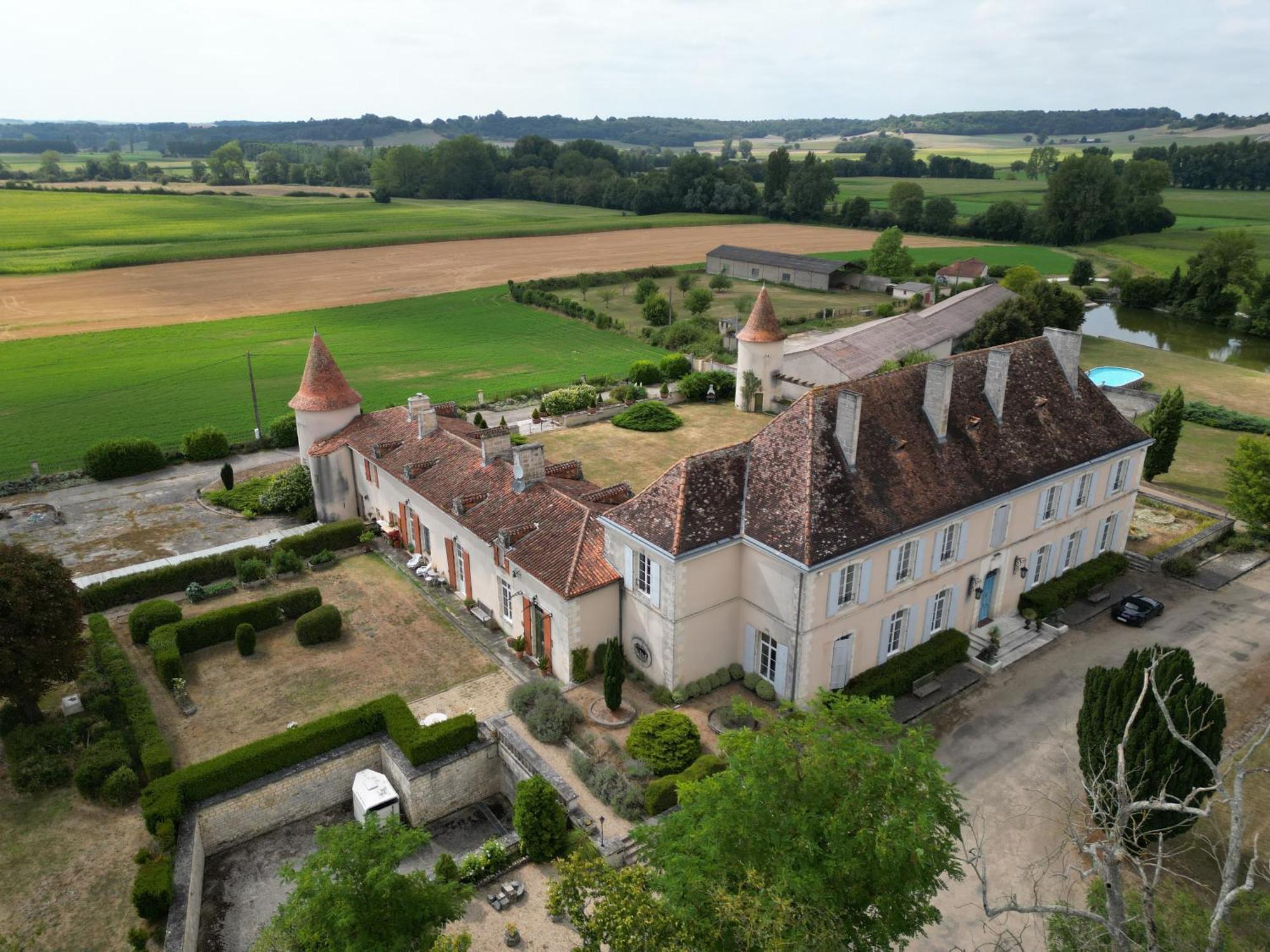 Château du Bourbet Cherval Exterior foto