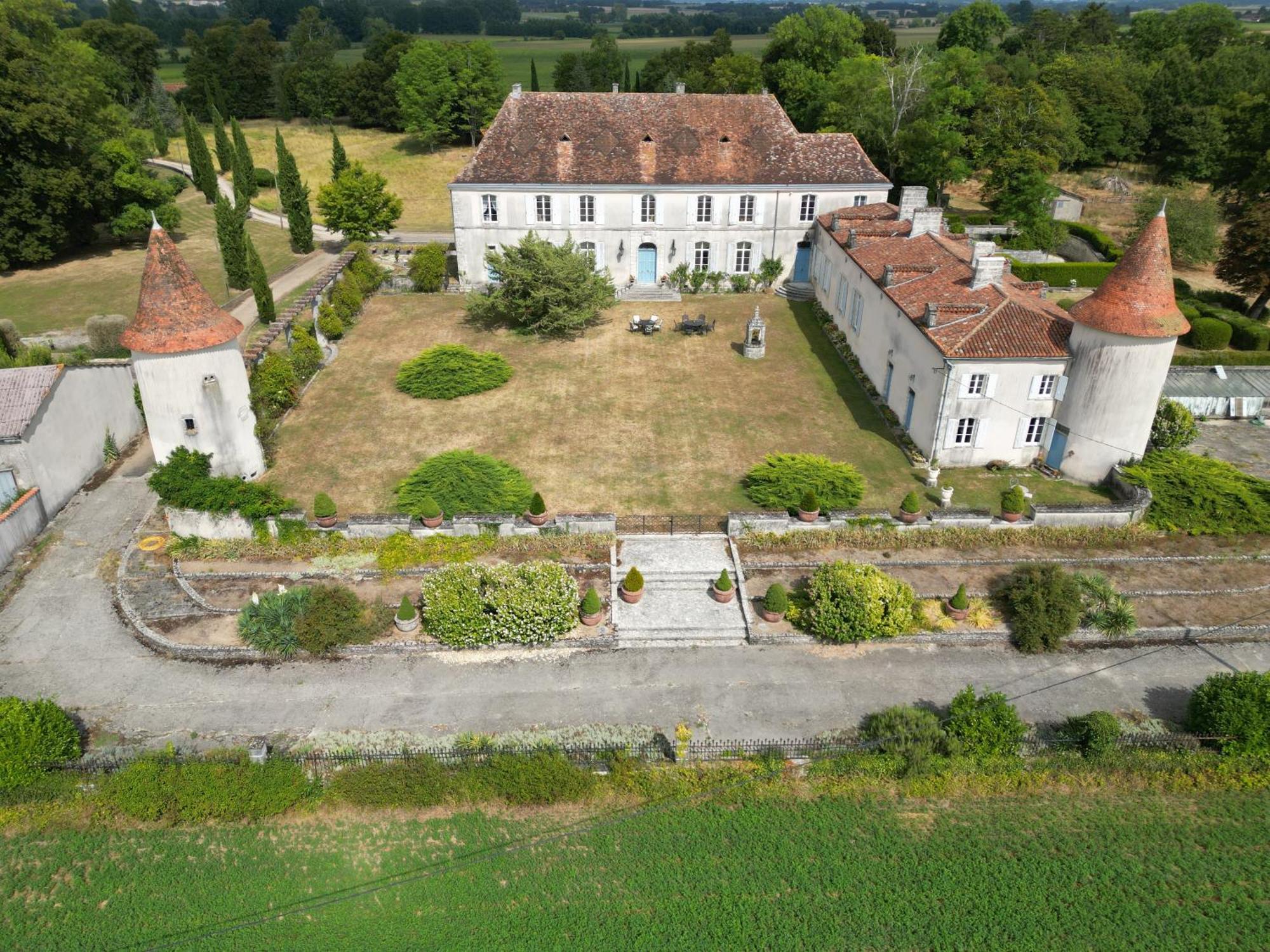 Château du Bourbet Cherval Exterior foto